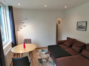 Villa des Roses Appart T2, 32m2, RDC, vue sur jardin, "Le chic"