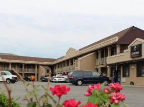 American Inn & Suites
