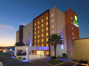Holiday Inn Express Guadalajara Aeropuerto by IHG