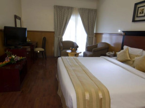 Landmark Plaza Hotel