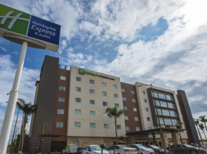 Holiday Inn Express & Suites Celaya by IHG