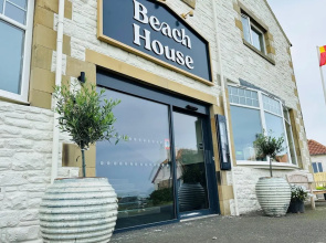 Beach House Hotel