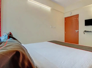 Sri Sai Guest House By OYO Rooms