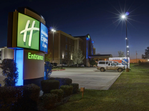 Holiday Inn Express Hotel & Suites Texarkana East by IHG