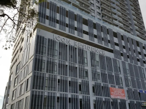 Executive Seaview at Icon Residence