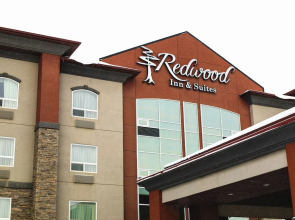 Redwood Inn & Suites
