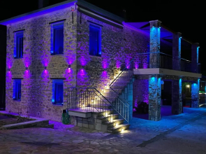 ΒΙΛΛΑ ΤΟ ΠΕΤΡΙΝΟ stone bild villa full equipment