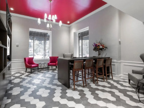 Hotel Saint Clair- Magnificent Mile