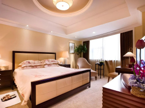 Huachen International Hotel