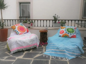 Courtyard House - Sun, Barbecue, Beach