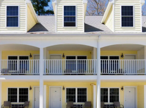 The Admiral's Inn Resort