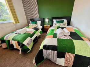A Vibrant 3-bedroom House With Ample Parking