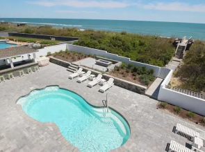 Treasure Island - 6 Br home by RedAwning