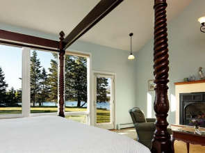 Ann's Point Inn