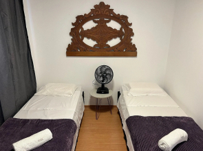 Locking S Lourdes 13