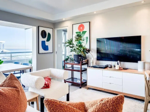 Extraordinary Stay in Mouille Point The Apartment