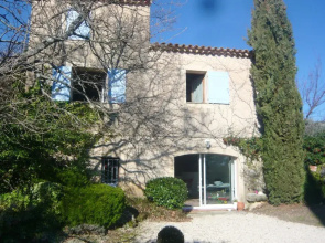 Villa With 3 Bedrooms in Cucuron, With Private Pool, Enclosed Garden and Wifi - 50 km From the Beach