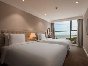 Brand New 2bdr Suite Rooftop Pool