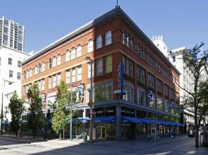 Downtown Denver 2BR Apartment | Open Plan