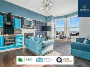 SCOTS-CORNER, Contractor Accommodation, Family Home, 2 Rooms, 4 Single Beds, Easy Access Ring-Road Location, Parking, WiFi, Sleeps 4, Fully Equipped, Great for Families, Tourists, Home from Home, Brilliant Location, Beautiful Sea Views