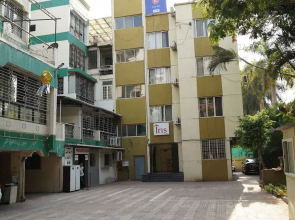 Iris Hotel