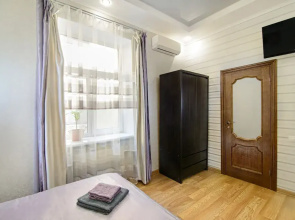Theatrical Hostel