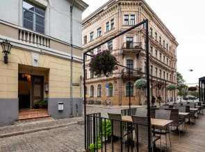 Old Riga Quiet Apartment