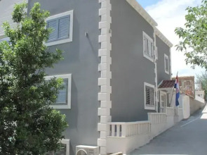 Apartments Oliva