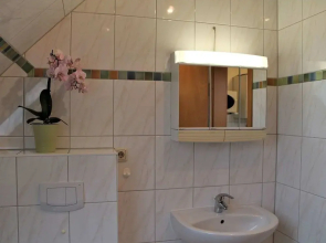 Geraeumige Ferienwohnung in Boltenhagen mit Garten