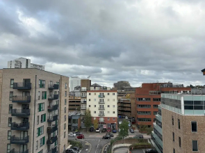 Modern 2 bed With Parking - Grand Exchange Bracknell