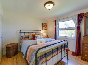 New Jersey Cottage w/ Grill - Short Walk to Beach!