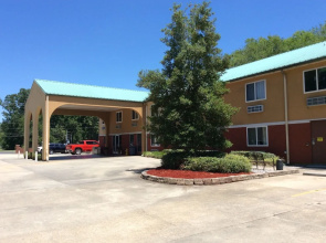 Riverside Hotel