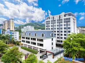 HongXing Hotel