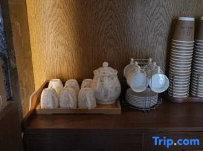 LongChen Huasu Yunbo  Hotel (Daqing East Railway Station)