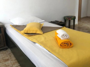 Sunny Varshava Hotel