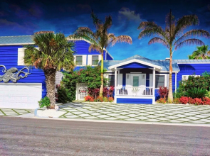 Sunset Sands Beach Pool Home Pass-a-grille 2508 by Techtravel
