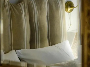 Les Suites D'alienor, Suite Jasmin