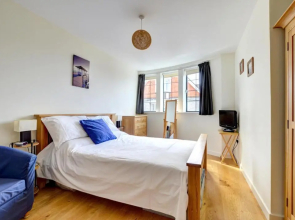 Flat 8 Broadleys