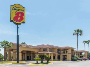 Super 8 by Wyndham Weslaco
