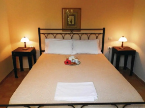 Nice Home in Sitia/kreta With Wifi, Outdoor Swimming Pool and 2 Bedrooms