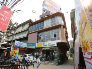 OYO 11715 MCC Guest House
