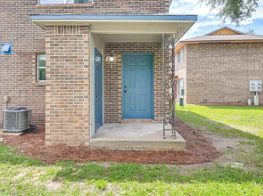 2 Mi to State Park: Dog-friendly Niceville Home