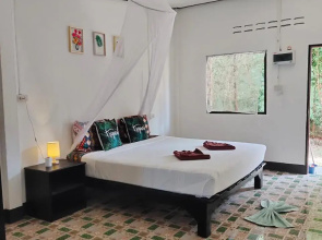 Bamboo Hut Bungalow - Adults Only