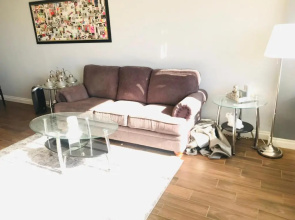 Amazing Spare Bedroom in Shared 2/B Condo Behind Convention Center