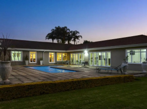 66 On Monzali 4 Star Luxury Guesthouse