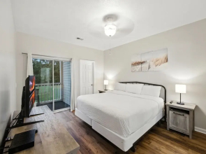 River Oaks 55e 2 Bedroom Condo