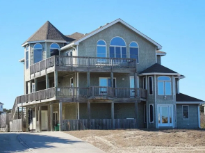 Cabaret III - 6 Br Home