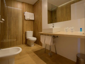 Hotel Puertobahia & Spa