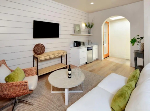 Rockhouse Suites
