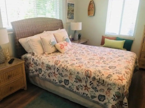 Beautiful Upper Unit With Dockage, Pool And Hot Tub 2 Bedroom Home by RedAwning